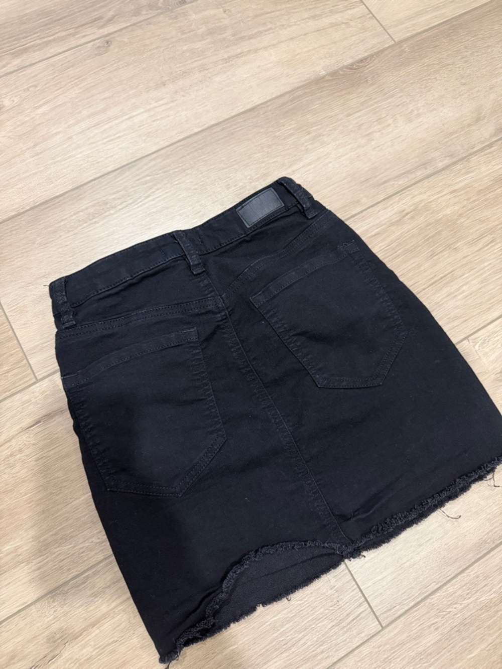 Garage Black Denim Mini Skirt with Raw Hem size xsmall - Picture 6 of 6